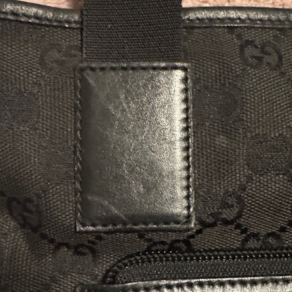 Vintage Gucci GG Canvas & Leather Shoulder Bag — Early 2000s - Picture 5 of 17